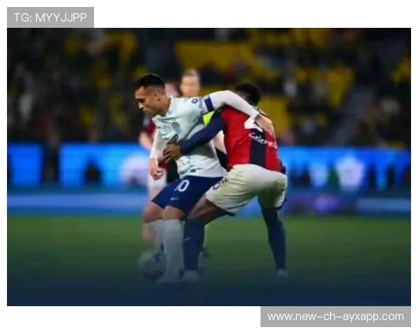 前锋点球冷静命中,带队进入决赛圈,成为队史重要一刻被铭记 前锋点球冷静命中,带队进入决赛圈,成为队史重要一刻被铭记